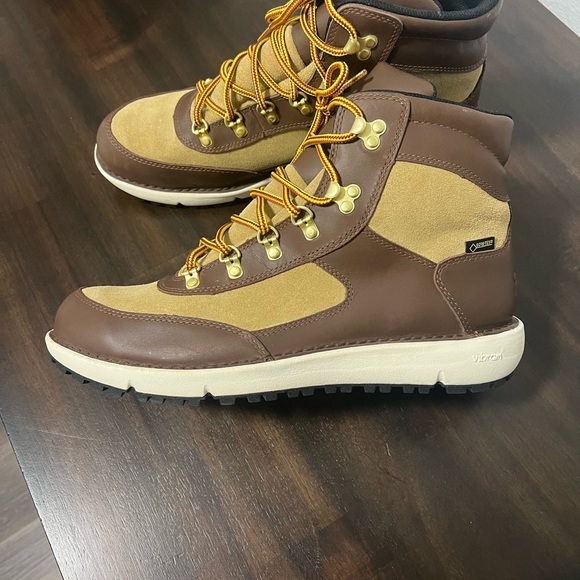 Danner Gore Tex hiking boots - Picture 4 of 8